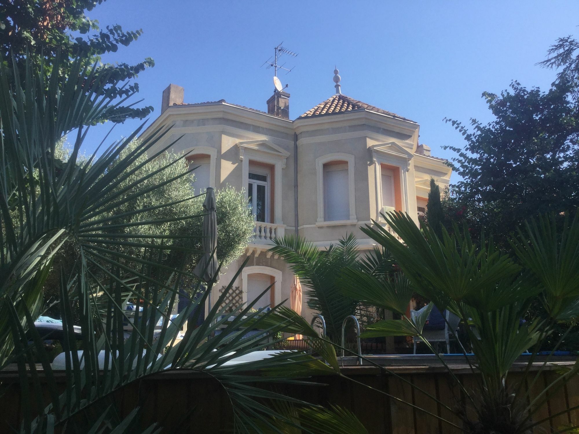 A L'Ombre Du Cedre Ξενοδοχείο Ιέρ Εξωτερικό φωτογραφία